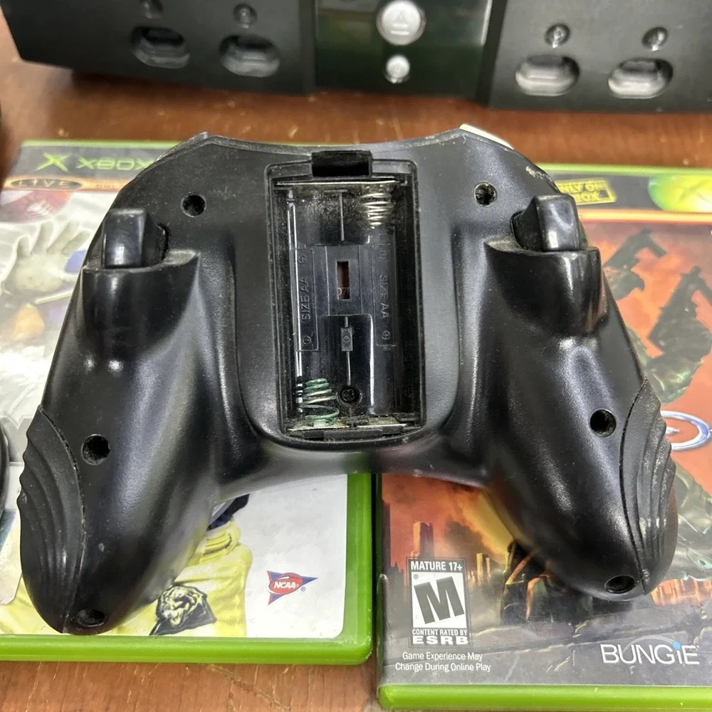 Microsoft Original Xbox Console Bundle Halo 2 NCAA 2005 GTA Vice City Tested